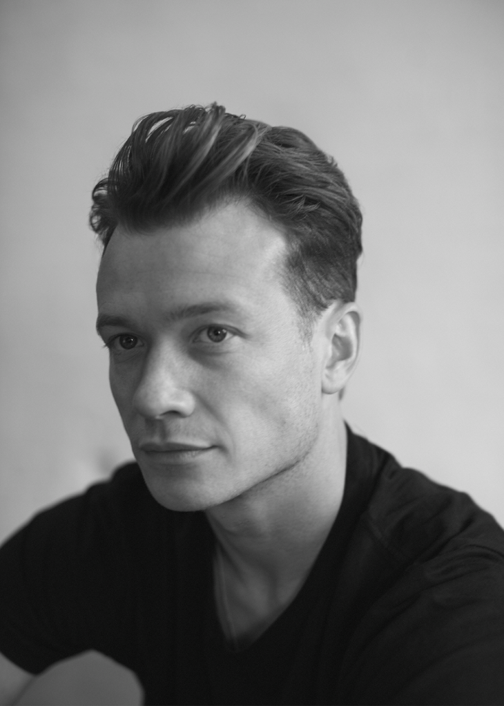Ed Speleers Interview with 'The Last Magazine' | Outlander TV News