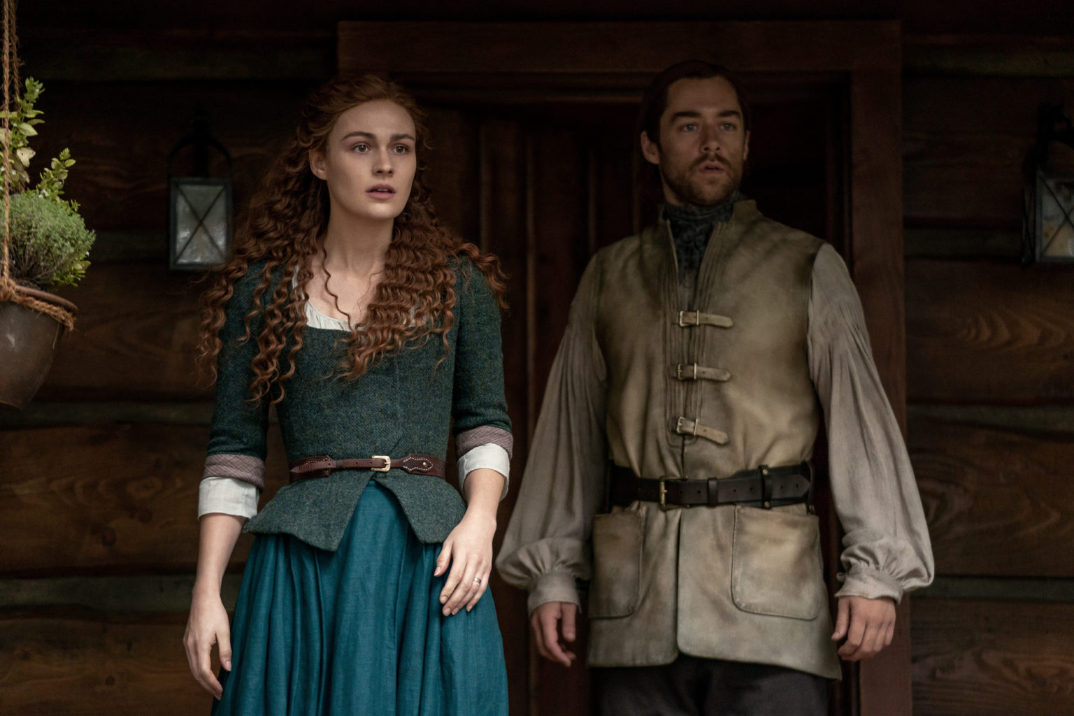 Let's Duet: Roger and Bree | Outlander TV News